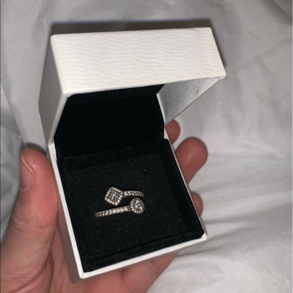 Pandora ring